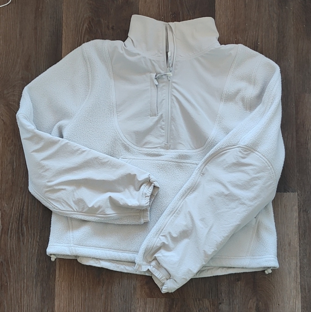 White Fleece Pullover Jacket